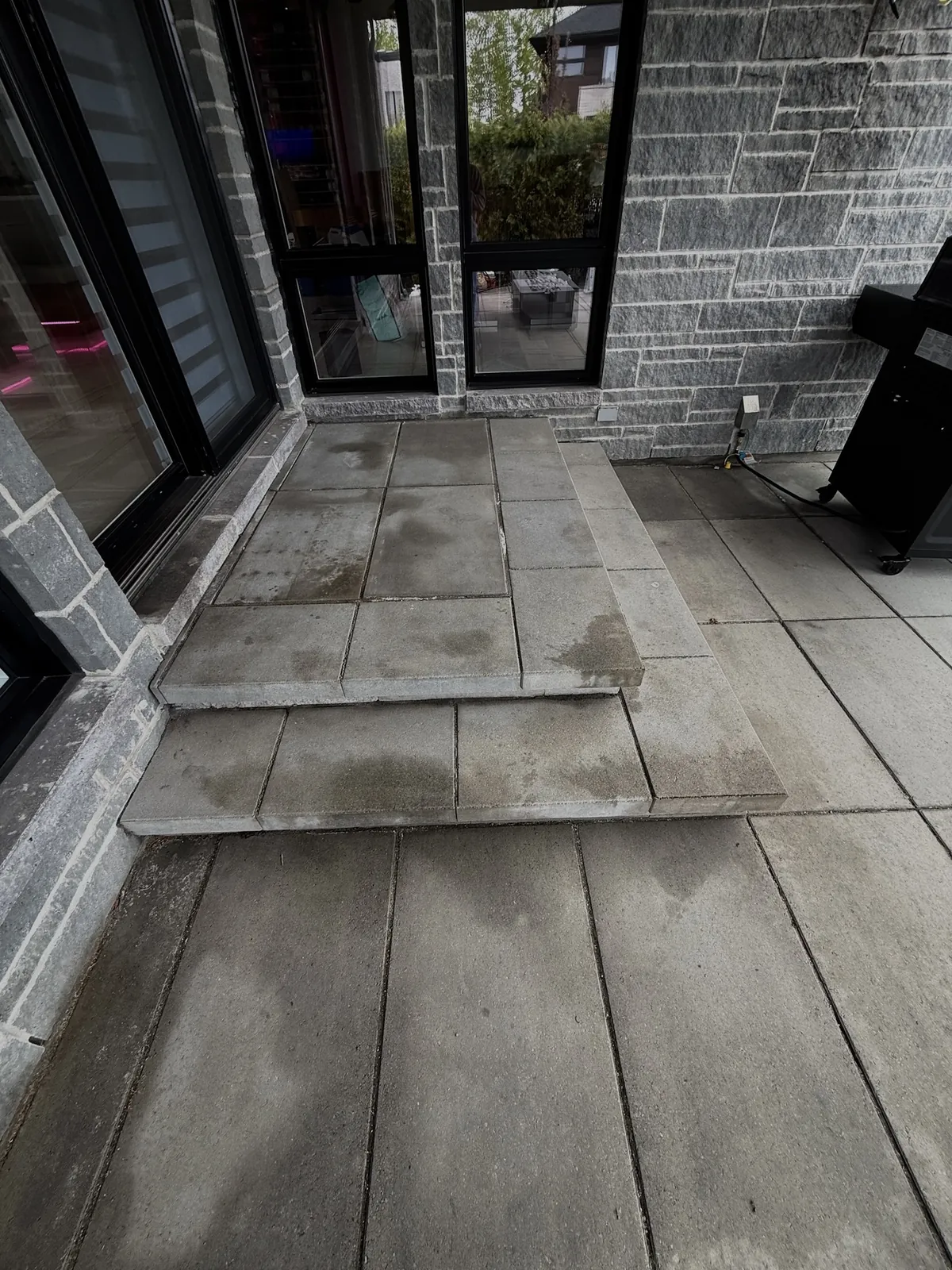 Terrasse avant lavage à pression